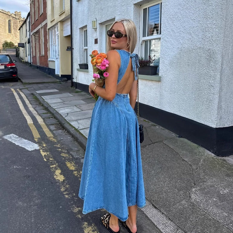 Backless Dress with Lace-Up